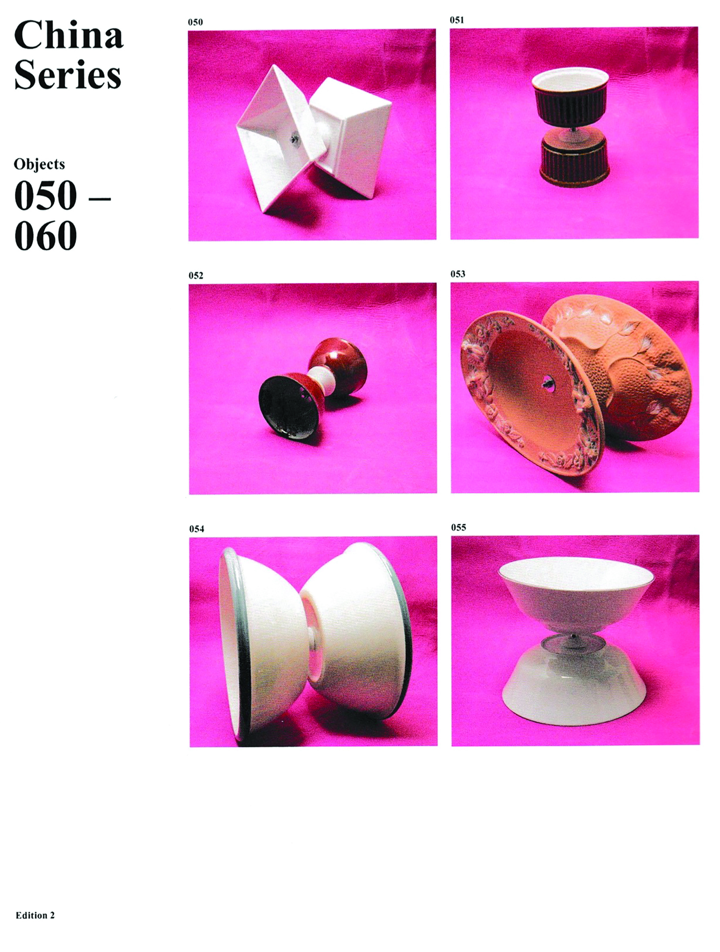 Six photographies de diabolos sur fond rose sont numérotées de 50 à 55 ; de la vaisselle compose leurs coques